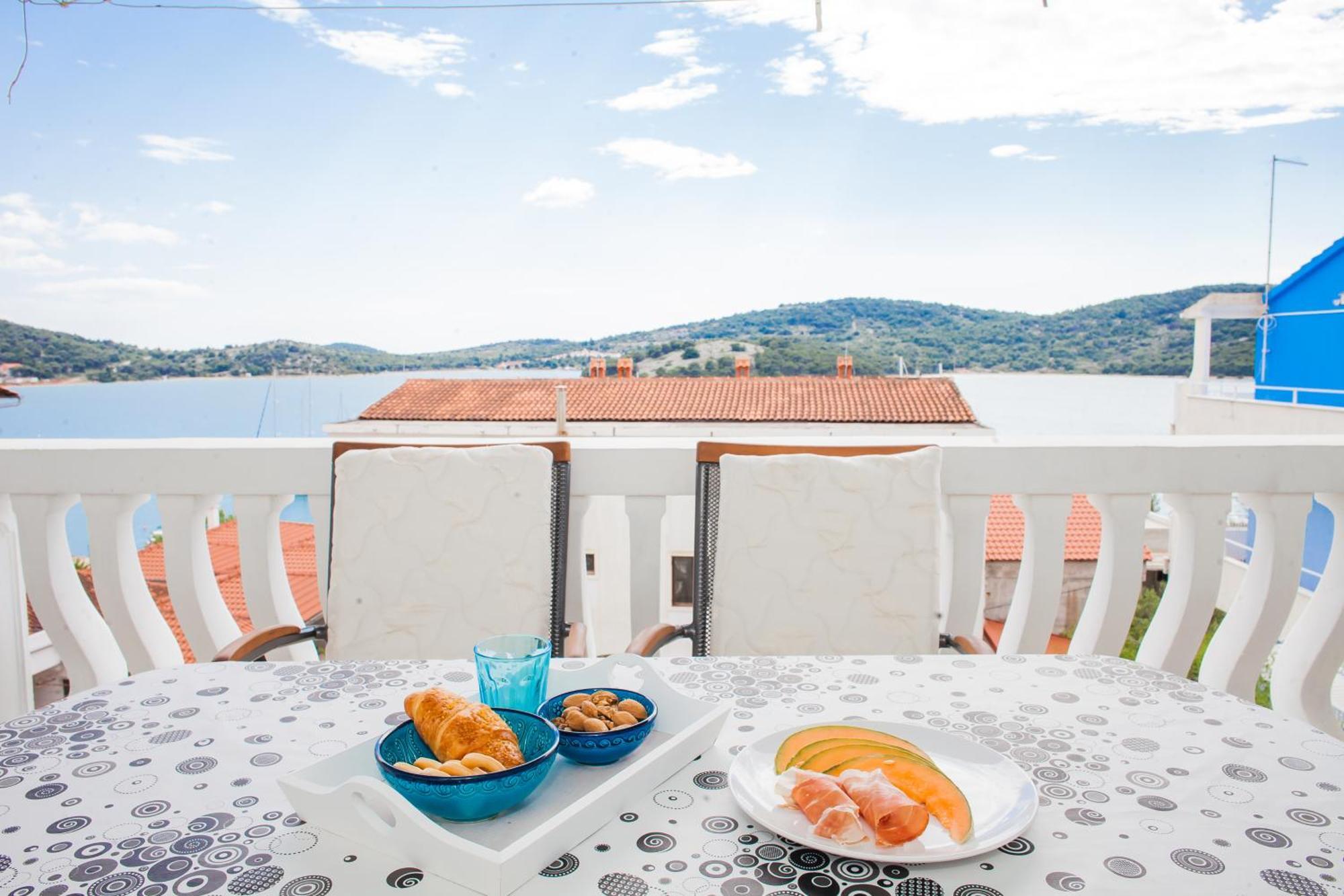 Hana Home - Apartments Tisno Rum bild