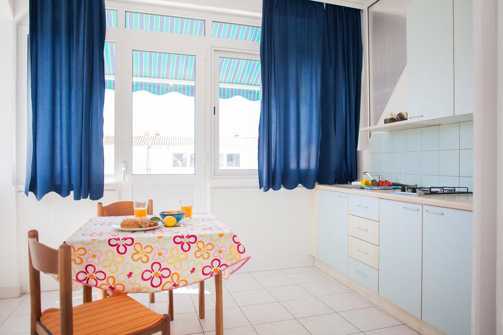 Hana Home - Apartments Tisno Exteriör bild